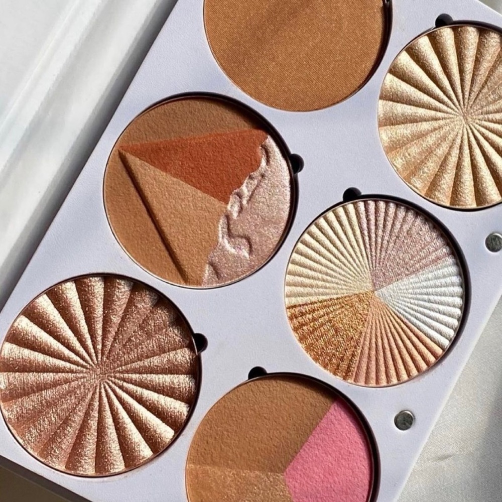 2 for $25 🌸 OFRA On The Glow Highlighting & Bronzing Palette. 6 Palettes. NEW